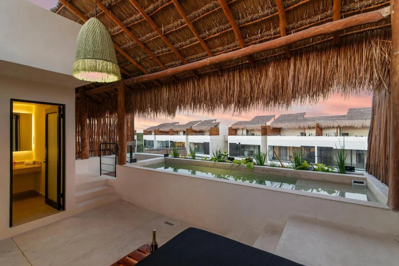 Private Rooftop Pool, Panoramic Views, Near Beach Tulum